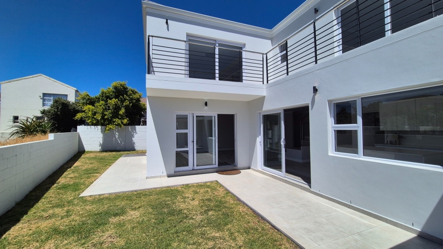 3 Bedroom Property for Sale in Country Club Western Cape